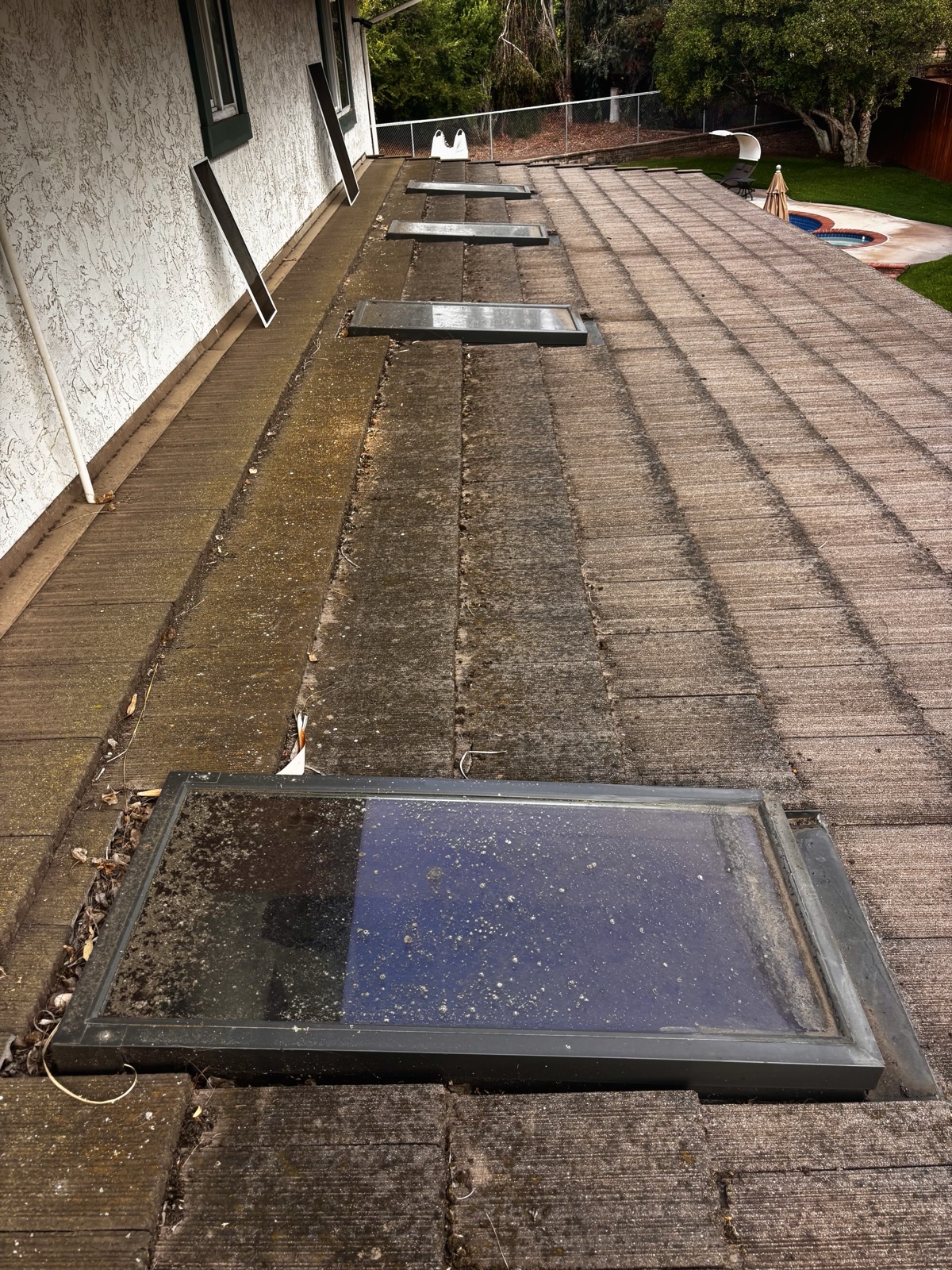 Skylight before cleaning